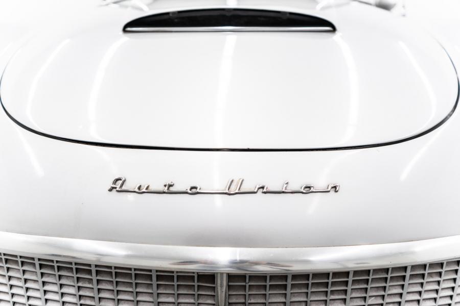 Логотип Auto Union 1000 SP Coupe 1960 года  (фото 25 из 84)